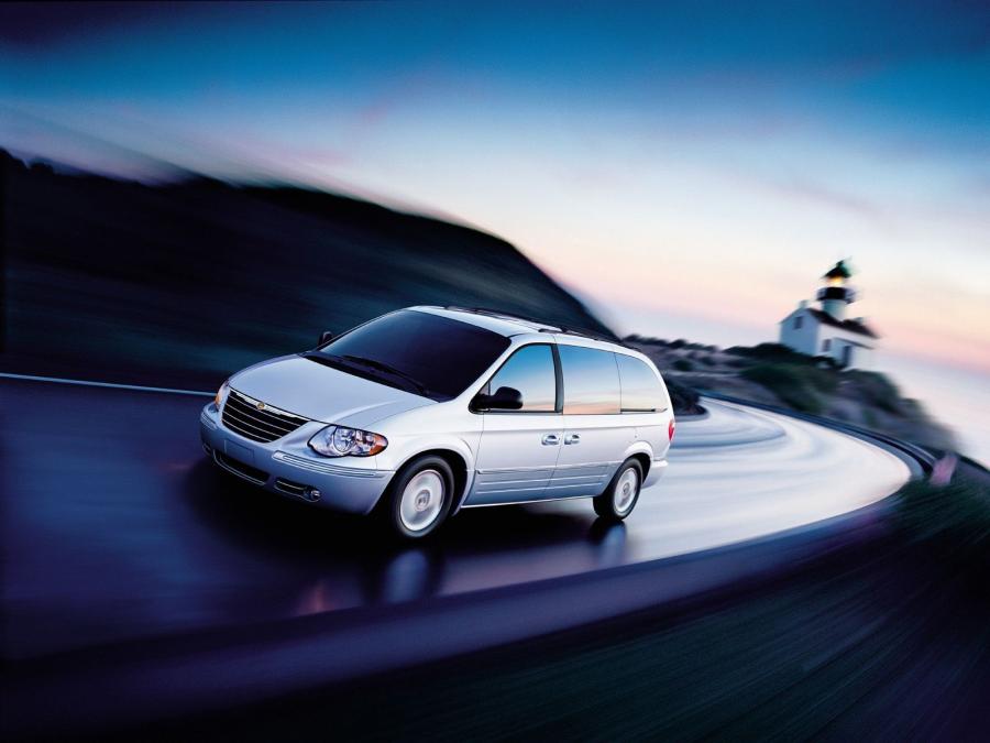  Chrysler Town & Country 2004 года  (фото 6 из 6)